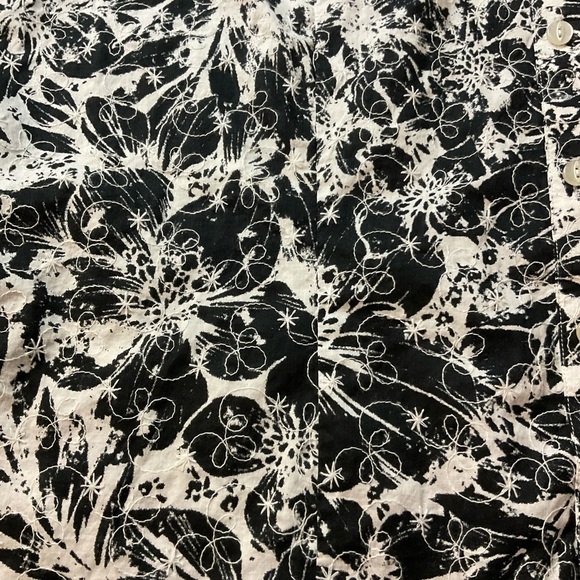 JM Collection Blouse, Black & White - Picture 4 of 8